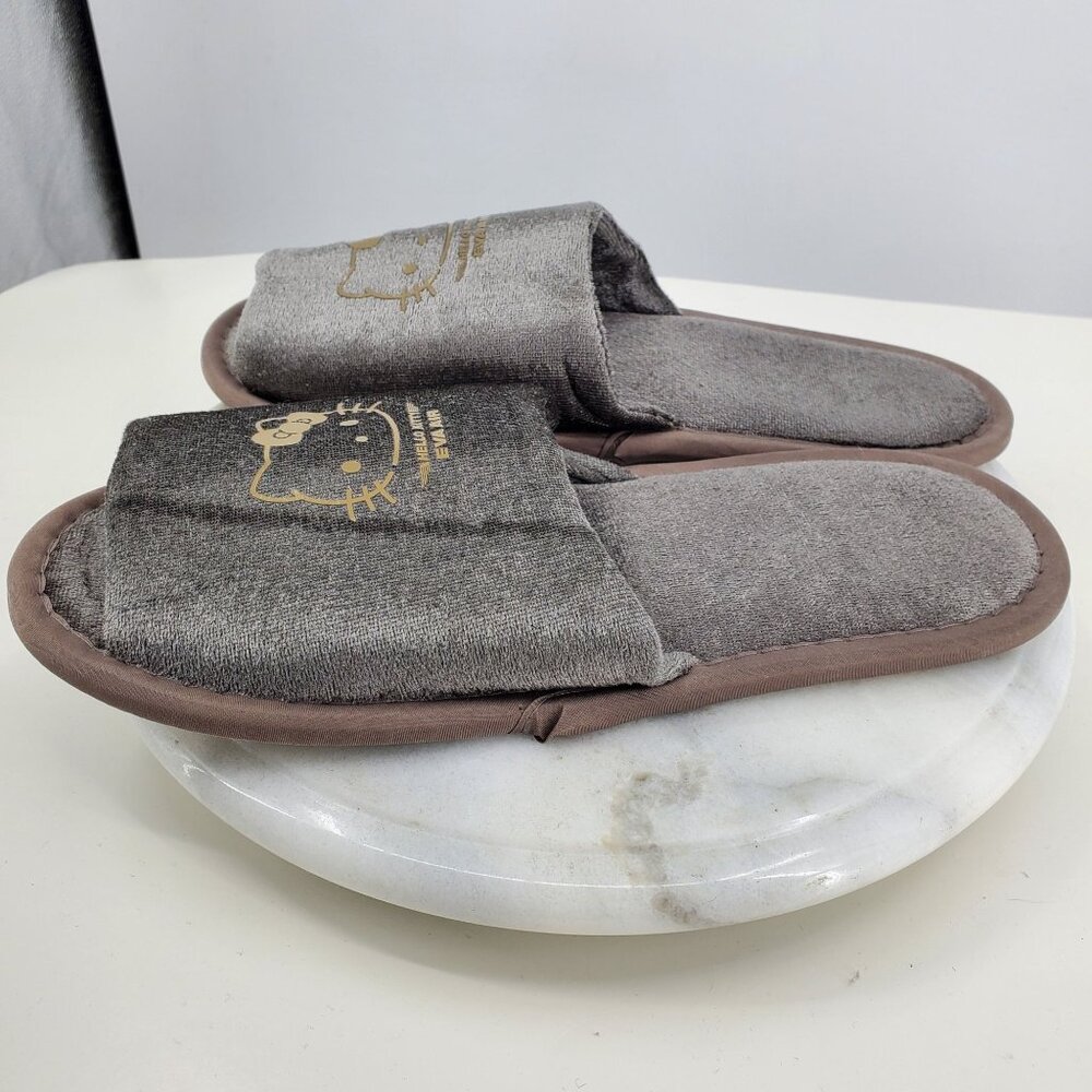 Eva Air Grey Slip On Hello Kitty Business Class Slippers‎